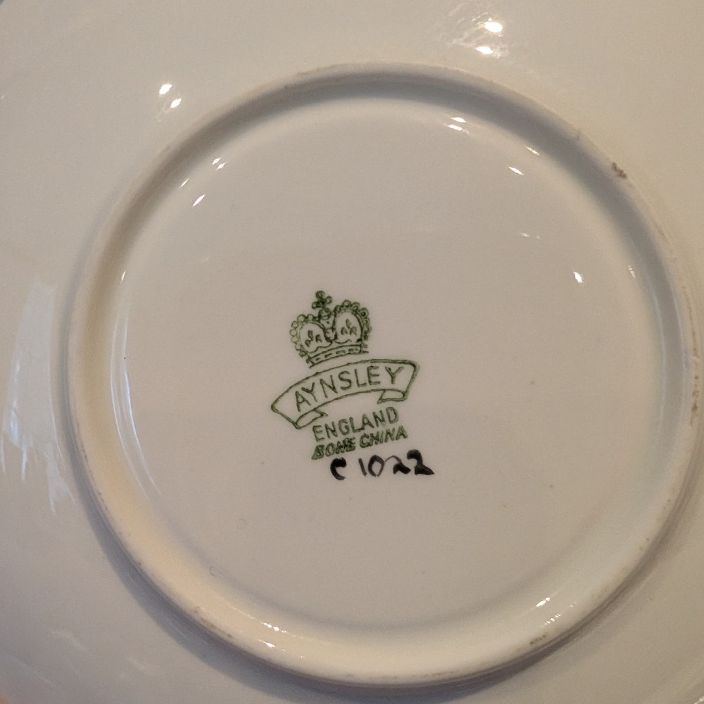 Aynsley Navy and Gold Teacup and Saucer - Picture 6 of 12